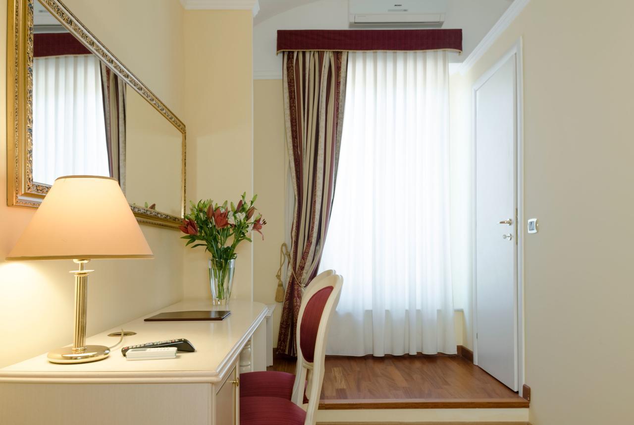 Relais Frattina 2* Rom